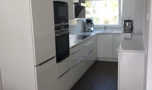 PRIVATE Semi-detached house Großmehring with 5 rooms Wallbox