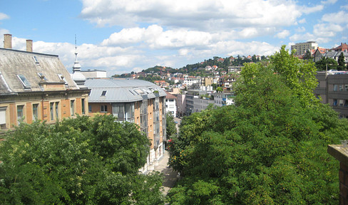 3-room in the attic in the middle of the Heusteigviertel incl. EBK