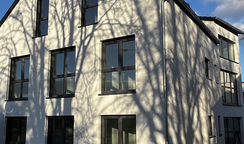 First-time occupancy 4-room apartment with balcony in Klein-Welzheim