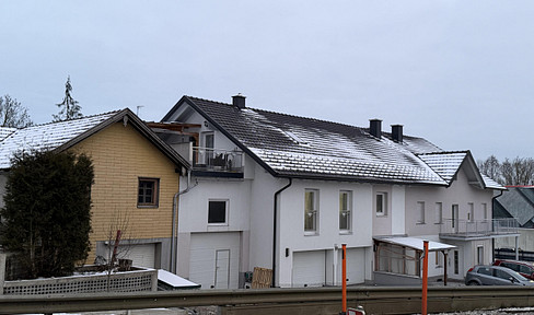 Mehrparteienhaus mit vielseitigen Nutzungsmöglichkeiten (Einfamilienhaus + Zweifamilienhaus)