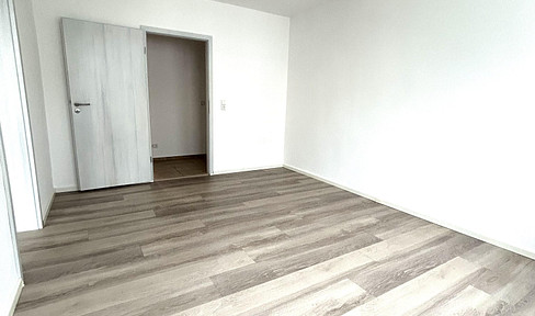 2-Zi. Wohnung nahe Berlin | vollwertig renoviert | Küche + WM | Stellplatz | Garten