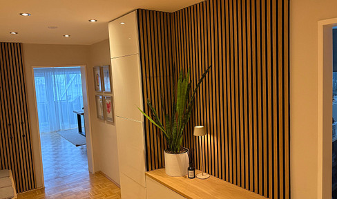 🏡 Spacious 3-room top-floor apartment with balcony, separate kitchen & high-quality furnishings