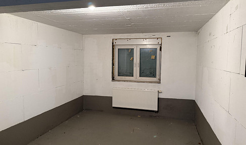 Heated storage room/office/storage room/hobby room