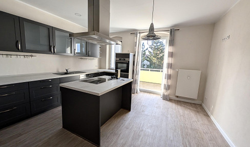 Exklusive 3-Zimmer-Wohnung mit hochwertiger Küche, großem Bad und Balkon