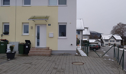 High-quality corner terraced house built in 2014 for rent