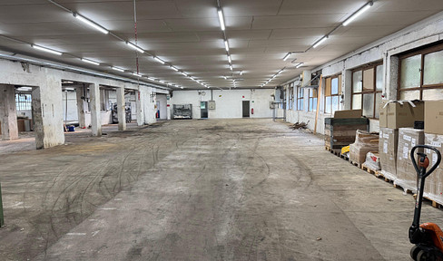 Produktions- /Lagerhalle mit Verwaltungsgebäude