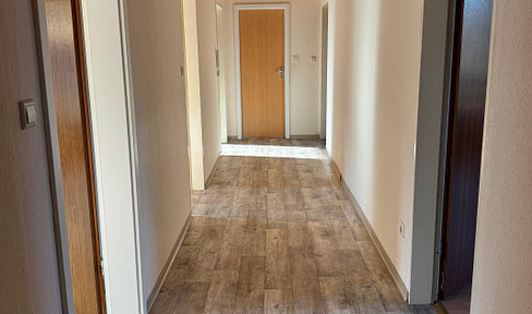 Beautiful, spacious 4-room apartment.