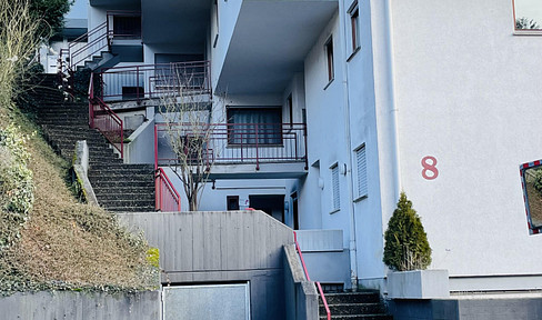 Commission-free 2.5-room apartment with balcony and underground parking space