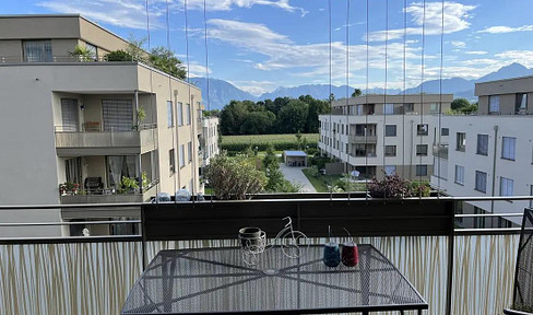 Commission-free 3-room apartment on the 3OG with mountain views