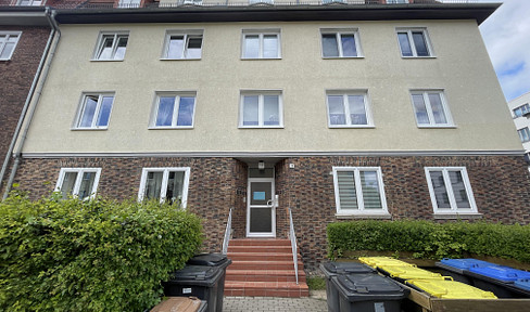 Schöne 2,5-Zimmer-Wohnung mit Balkon & Einbauküche