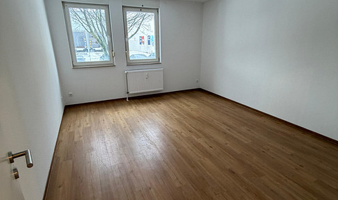 Light-flooded 2-room apartment (54 m²) in a very good location - first occupancy/built-in kitchen