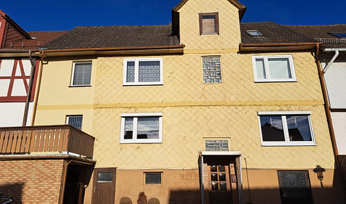 Well-maintained detached house with garden and garden shed