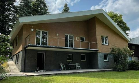 Detached two-family house in an idyllic location