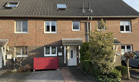 Timeless terraced house in a good residential area of Blatzheim