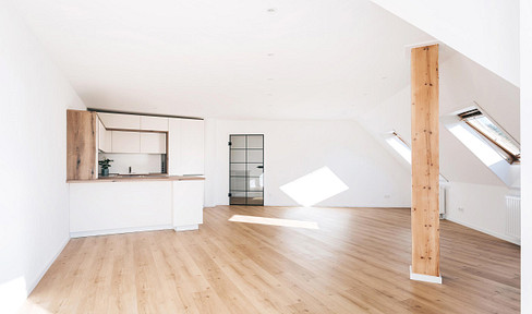Helle Zwei-Raum-Wohnung mit offener Wohnküche in Top-Lage!