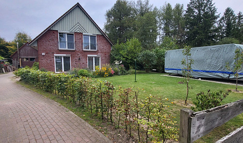 Viebrockhaus with large plot of land