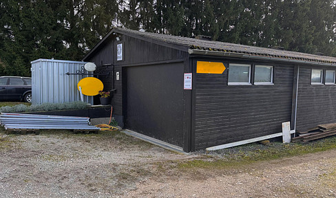 Halle / Garage / Lagerraum - isoliert