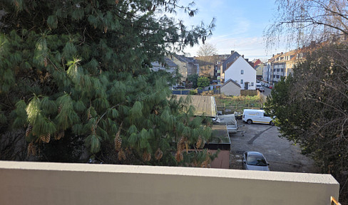 Renovierte ruhige 2 Zimmer Wohnung mit Balkon nähe Uni Essen