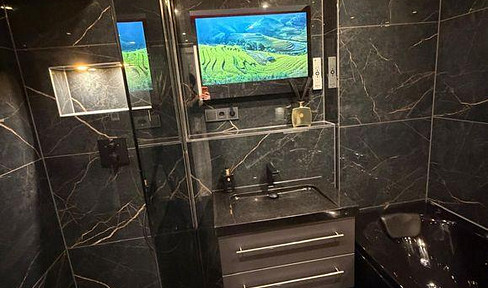 Luxurious 4 room 106 sqm condominium. In mint condition after renovation in top location