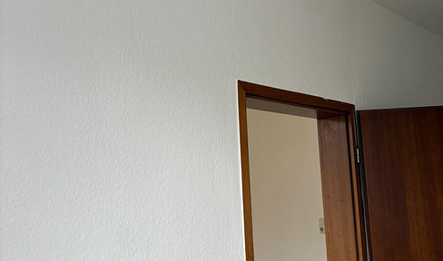 Praktisch geschnittene 2-Zimmer-Wohnung zum Selbstgestalten in Wuppertal-Barmen zu vermieten