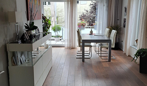 Chic 4-room apartment with roof terrace - on the Wiembach nature reserve - commission-free