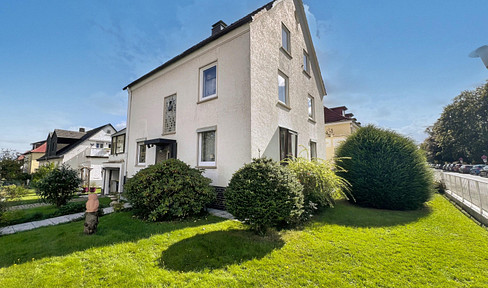 Charme der 1930er im großzügigen Mehrfamilienhaus erleben