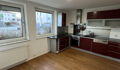 142 m² Wohnfläche - 4 Zimmer Wohnung in Berching inkl. EBK, 2 Stellplätze