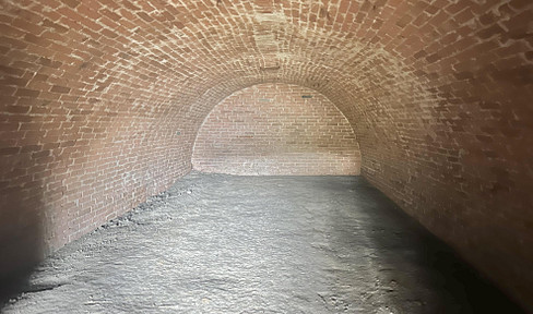 Frost-proof, barrier-free warehouse in St. Pölten City