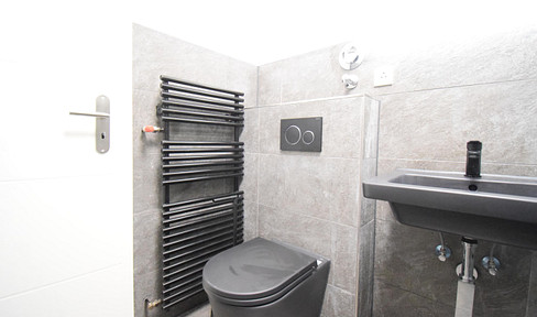 Top renovated & tasteful, plannable at a fixed price. Fully equipped, available immediately