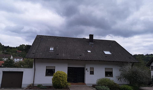 Großes Wohnhaus bei Ramstein – 346 m² | PV-Anlage | renoviert 2023