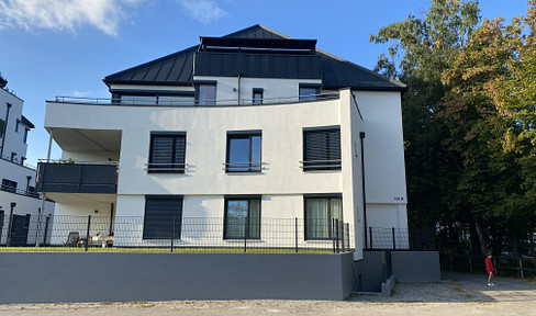 3 room penthouse apartment with balcony