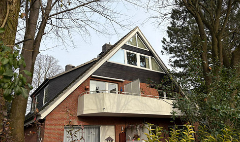 Commission-free - Light-flooded 3-room maisonette apartment in Wellingsbüttel