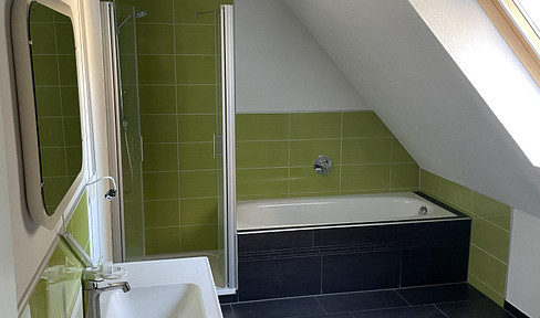 Spacious 5-room apartment incl. EBK, wood-burning stove and outstanding price-performance ratio