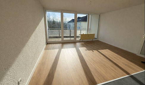 2-room apartment (50 m²) with balcony - first occupancy after complete refurbishment