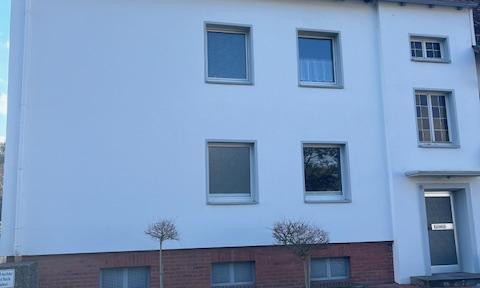Lichtdurchflutete charmante 3 Zi-DG-Whg. renoviert-in bester grüner Lage -