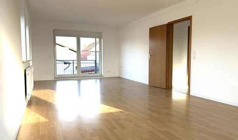 Helle 3 ZKB frisch renovierte Wohhnung