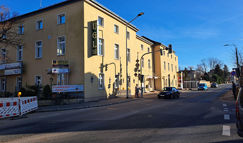 Gewerbeeinheit direkt an B172 für Büro / Laden / Praxis