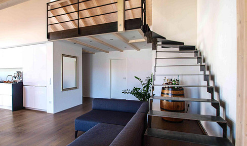 Moderne 5-Zimmer-Maisonette (A+) mit Galerie & 2 Stellplätzen in Mehring