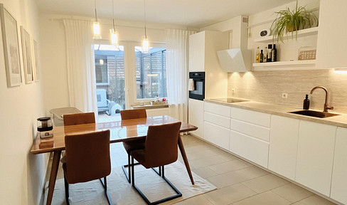 Bungalow suitable for senior citizens in a central location in Ostrhauderfehn with conservatory