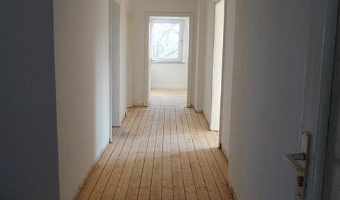 Bright 4-room attic apartment