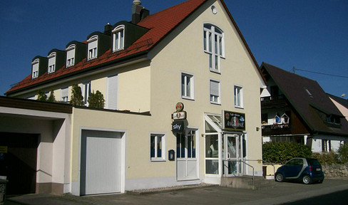 Central, spacious 2-room apartment with fitted kitchen in Karlsfeld