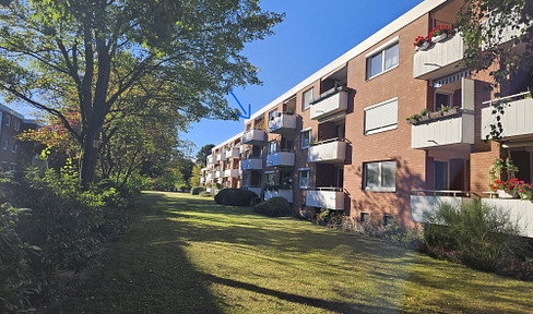 Bright 3-room apartment incl. underground parking space with south-facing balcony in a prime location - Hamburg-Niendorf