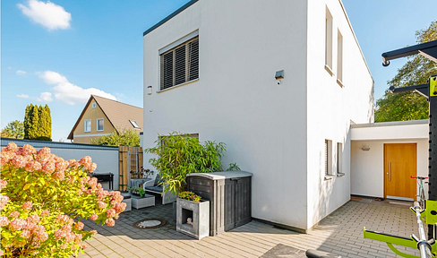 Modernes Wohnhaus im Grünen, mitten in Pankow