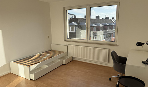 Furnished & freshly renovated 2-room apartment in a central location - near the main train station