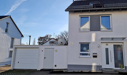 Your family home in Nürtingen: Terraced corner house with garden and a garage with parking space