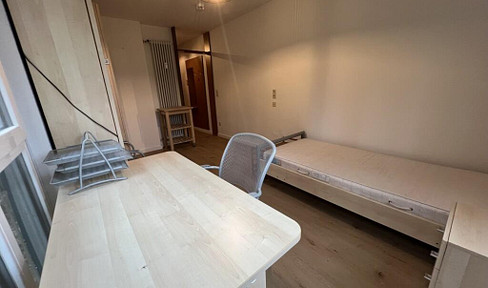 Charming 1-room apartment in a quiet green oasis - in the center