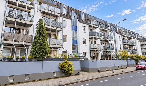 PROVISIONSFREIE 2-ZIMMER WOHNUNG MIT GROßEM BALKON IN ZENTRALER WOHNLAGE