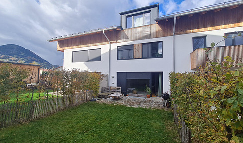 Modern mid-terrace house in Brannenburg