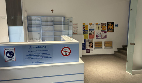 Geschäftslokal/ Arztordination mit Straßenzugang unbefristet zu vermieten