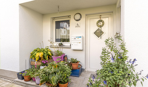 Terraced house near S-Bahn in Eching